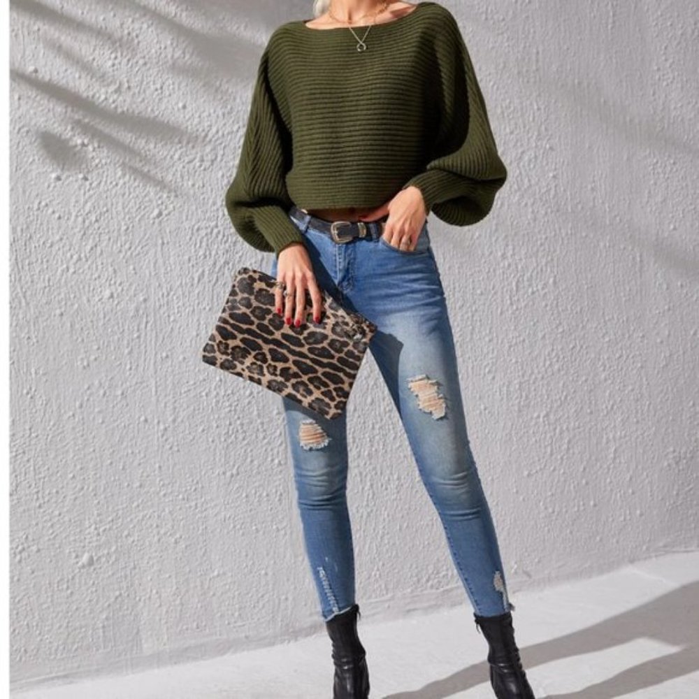 Ribbed Knit Lantern Sleeve Crop Sweater - Picture 4 of 6